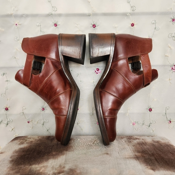 Vintage Italian Leather Fisherman Loafers - Picture 5 of 14